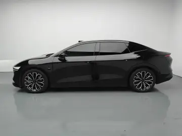 2024 Zeekr 007 с пробегом 13 400 км
