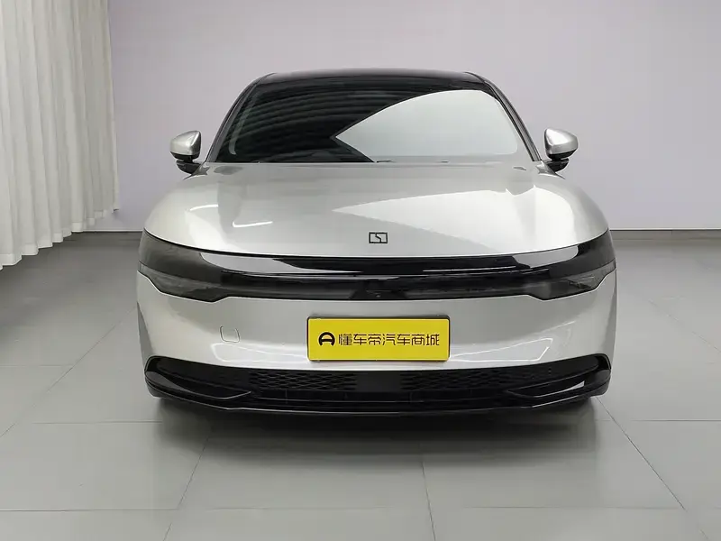 2024 Zeekr 007 с пробегом 44 800 км