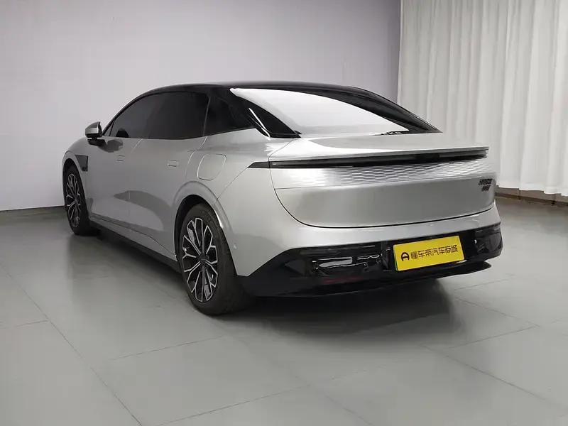 2024 Zeekr 007 с пробегом 44 800 км