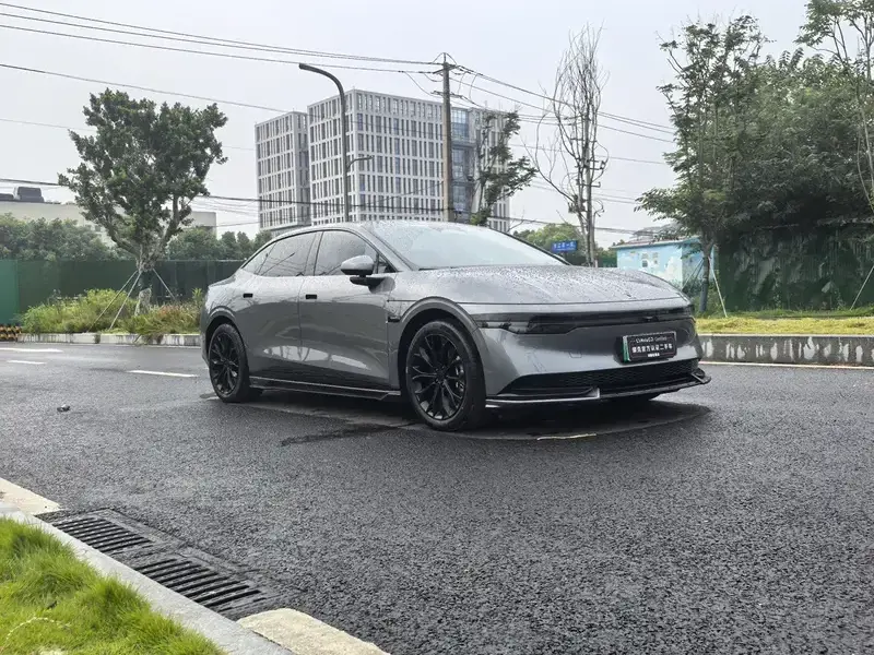 2024 Zeekr 007 с пробегом 28 000 км