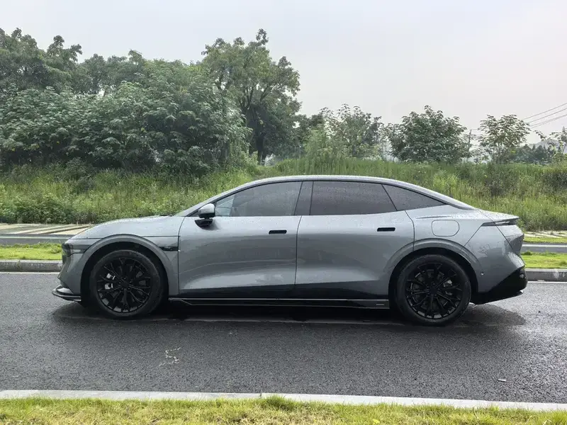 2024 Zeekr 007 с пробегом 28 000 км