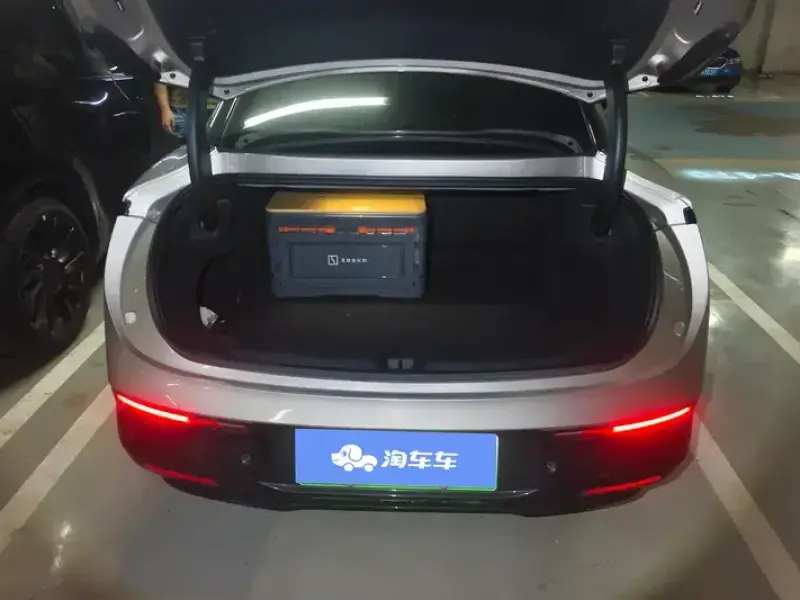 2024 Zeekr 007 с пробегом 52 000 км