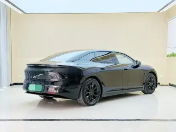 2025 Zeekr 007 с пробегом 12 000 км