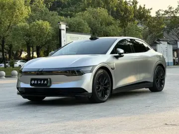 2025 Zeekr 007 с пробегом 38 000 км