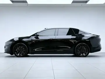 2025 Zeekr 007 с пробегом 23 200 км
