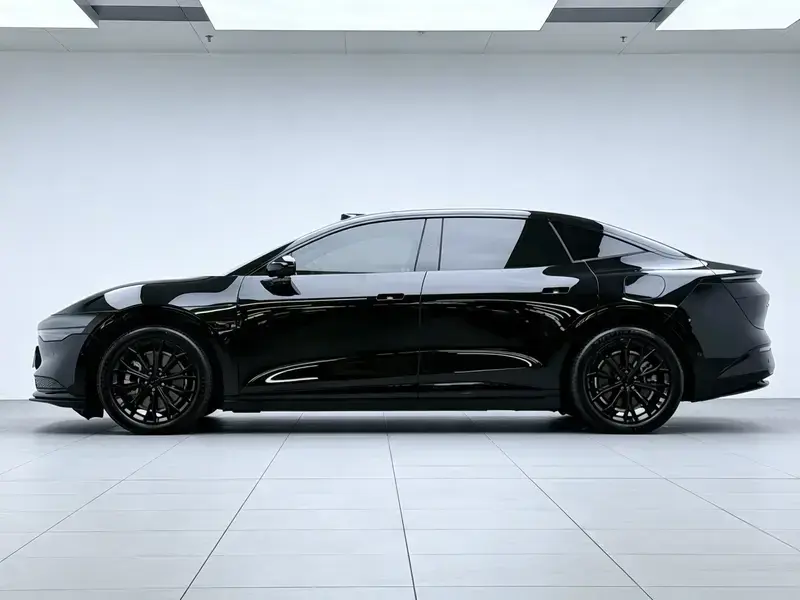 2025 Zeekr 007 с пробегом 23 200 км
