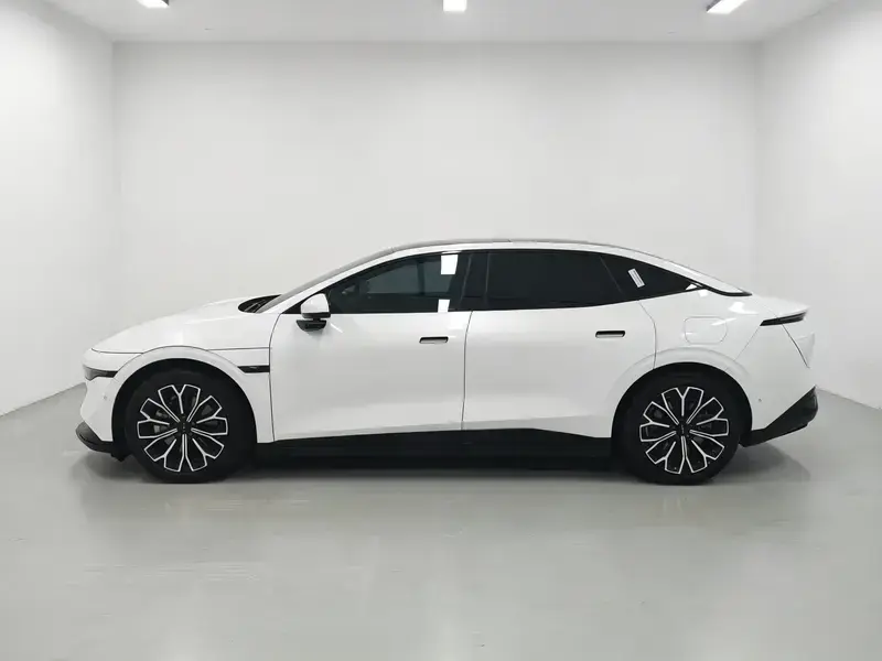 2024 Zeekr 007 с пробегом 26 400 км