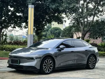 2024 Zeekr 007 с пробегом 26 000 км