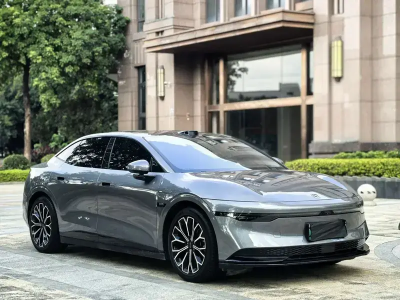 2024 Zeekr 007 с пробегом 26 000 км