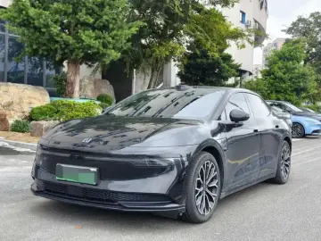 2024 Zeekr 007 с пробегом 37 000 км