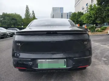 2024 Zeekr 007 с пробегом 37 000 км