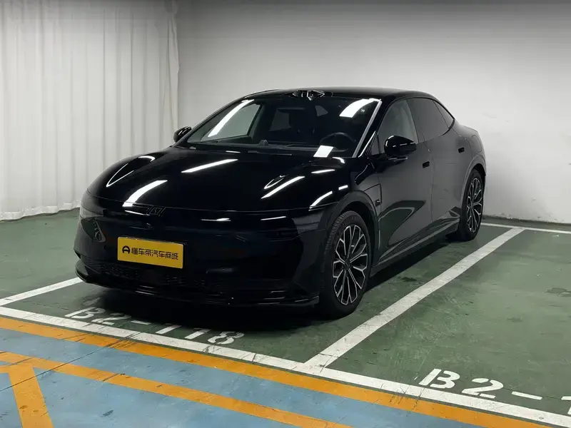 2025 Zeekr 007 с пробегом 16 000 км