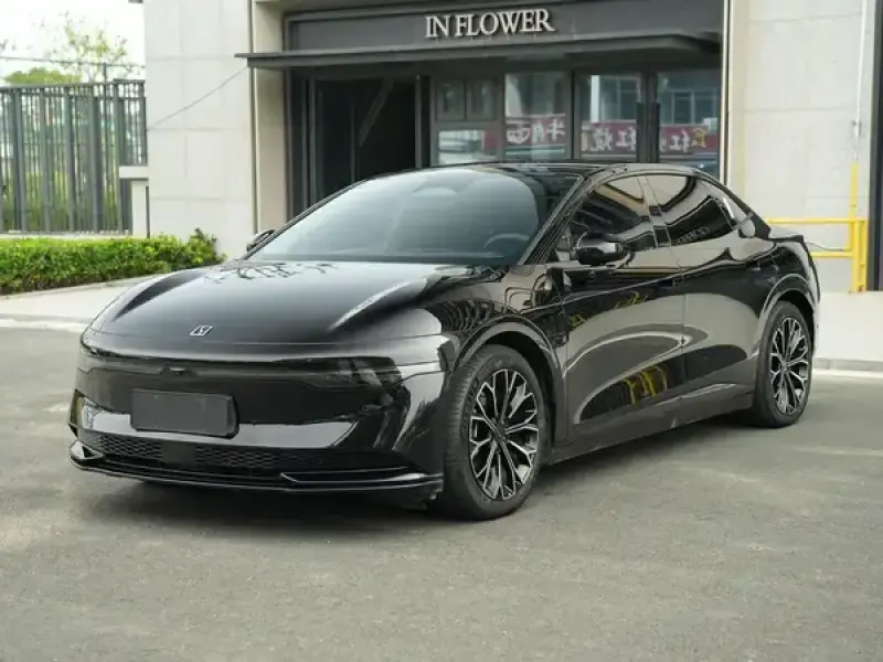 2024 Zeekr 007 с пробегом 16 000 км