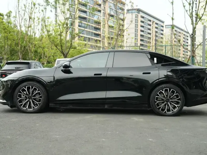 2024 Zeekr 007 с пробегом 16 000 км