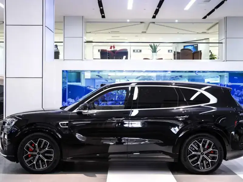 2026 Zeekr 8X с пробегом 500 км