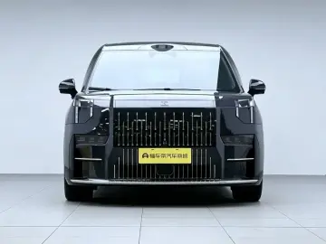 2024 Zeekr 009 с пробегом 48 300 км
