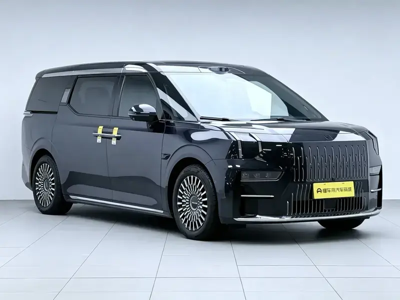 2024 Zeekr 009 с пробегом 48 300 км