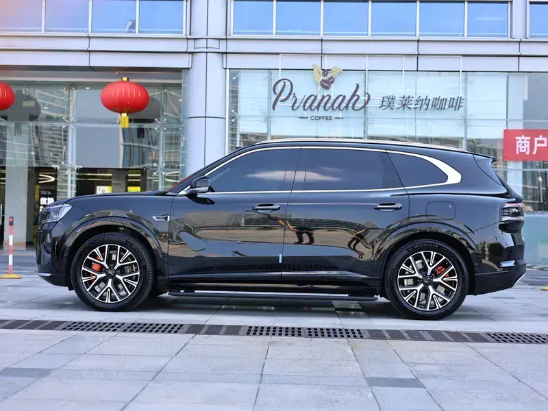 2026 Zeekr 8X с пробегом 5 000 км