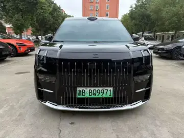 2024 Zeekr 009 с пробегом 89 000 км