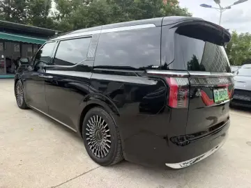2024 Zeekr 009 с пробегом 89 000 км