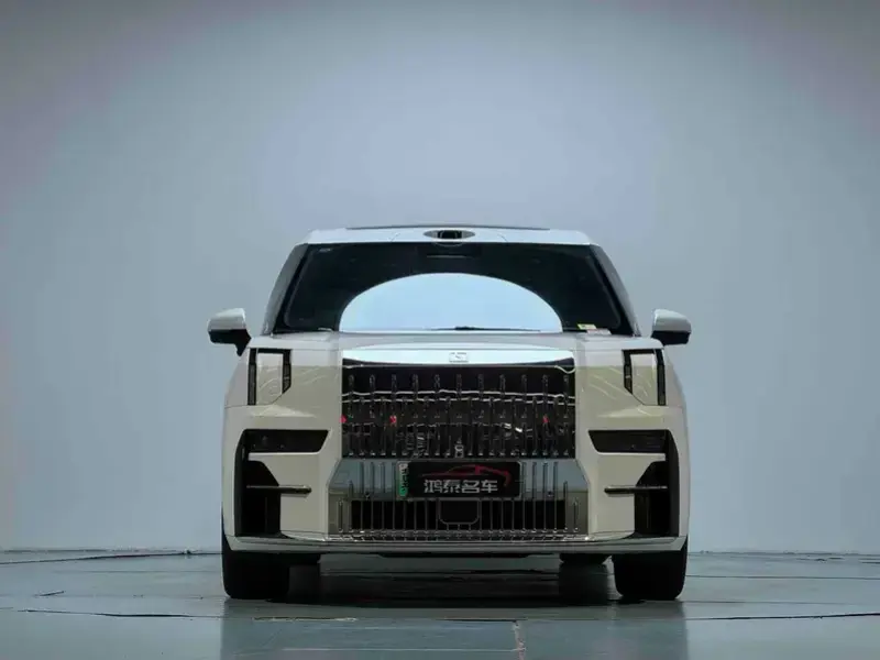 2024 Zeekr 009 с пробегом 16 000 км