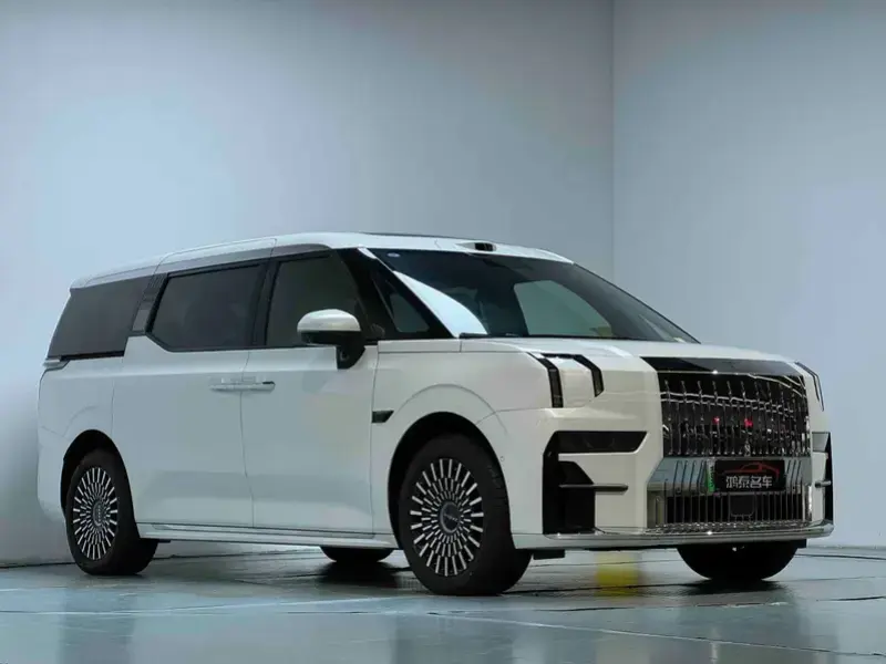 2024 Zeekr 009 с пробегом 16 000 км