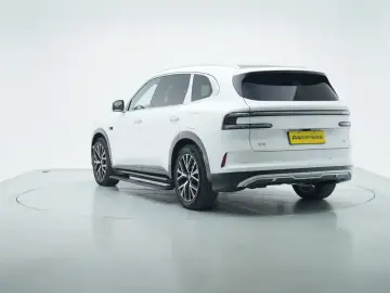 2026 Zeekr 8X с пробегом 200 км