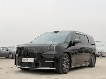 2024 Zeekr 009 с пробегом 20 000 км