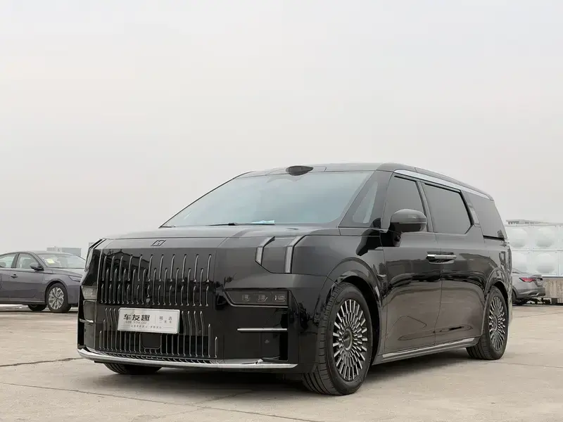 2024 Zeekr 009 с пробегом 20 000 км