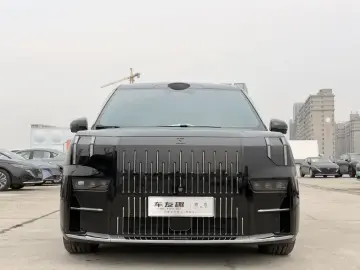 2024 Zeekr 009 с пробегом 20 000 км