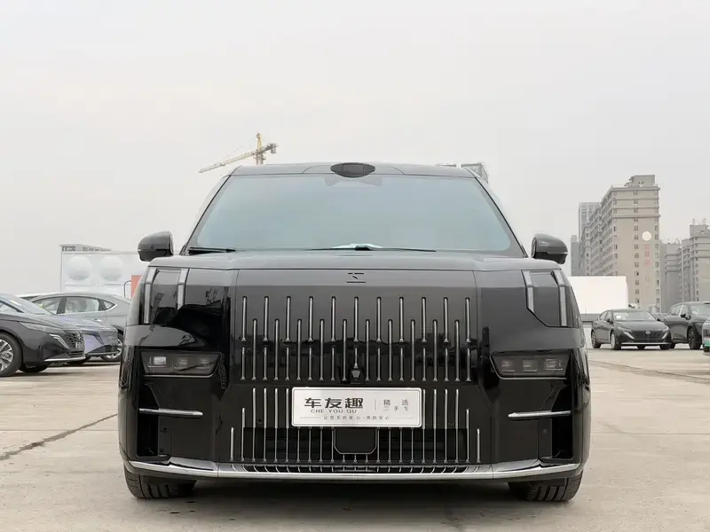 2024 Zeekr 009 с пробегом 20 000 км