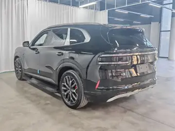 2026 Zeekr 8X с пробегом 100 км