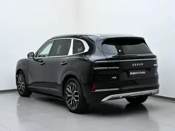 2026 Zeekr 8X с пробегом 100 км