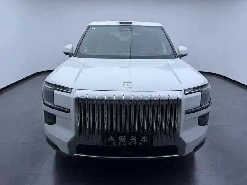 2025 Zeekr 9X с пробегом 25 000 км
