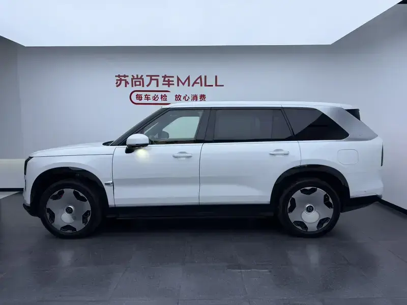 2025 Zeekr 9X с пробегом 25 000 км