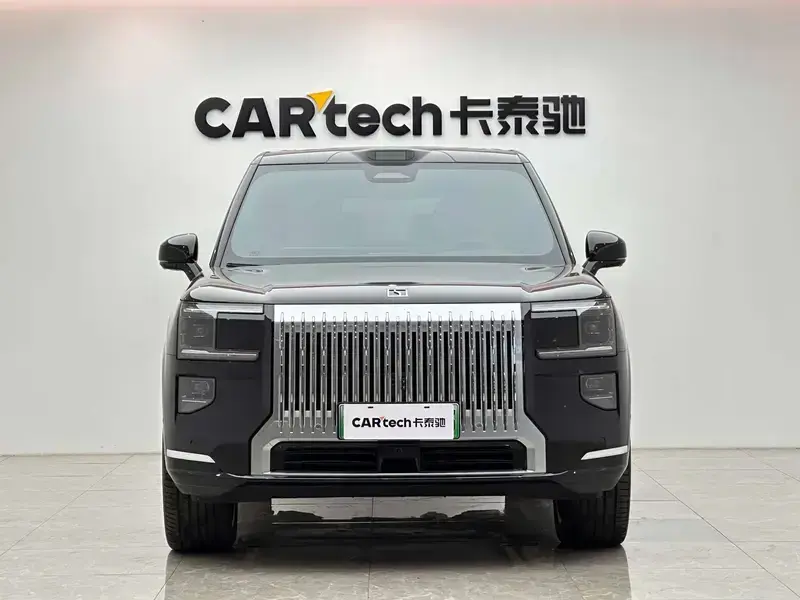 2025 Zeekr 9X с пробегом 4 000 км
