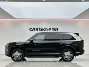 2025 Zeekr 9X с пробегом 4 000 км