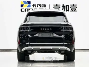 2026 Zeekr 8X с пробегом 4 000 км