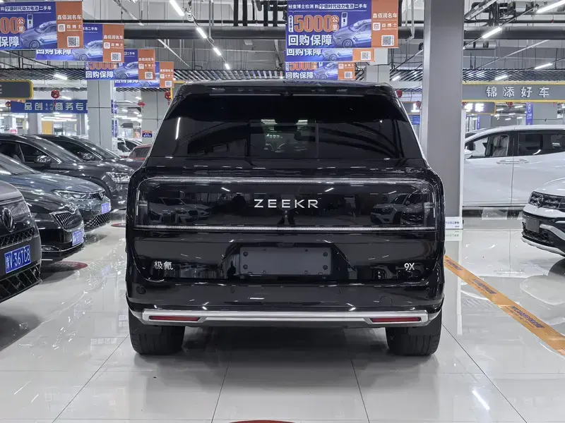 2025 Zeekr 9X с пробегом 20 000 км