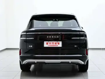 2026 Zeekr 8X с пробегом 100 км