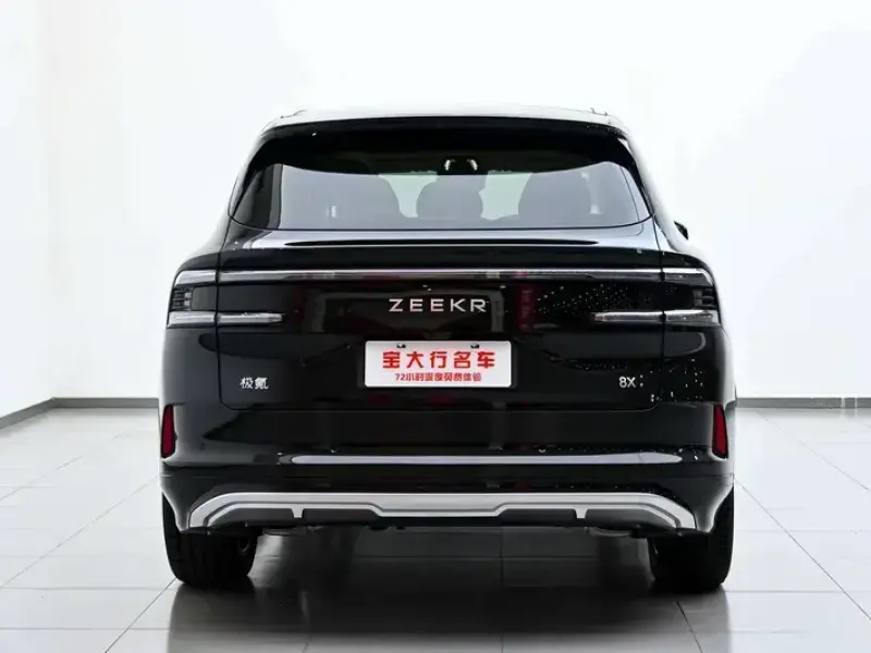 2026 Zeekr 8X с пробегом 100 км