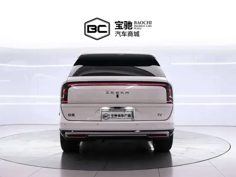 2025 Zeekr 9X с пробегом 5 000 км