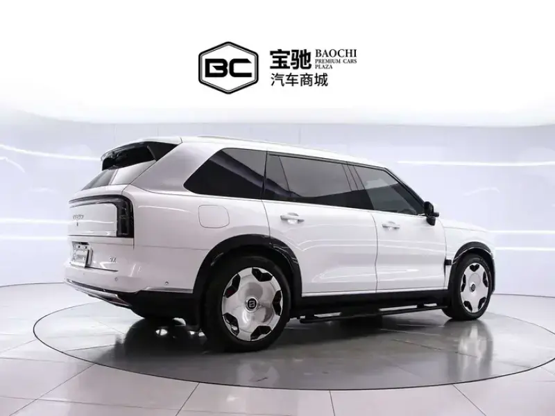 2025 Zeekr 9X с пробегом 5 000 км