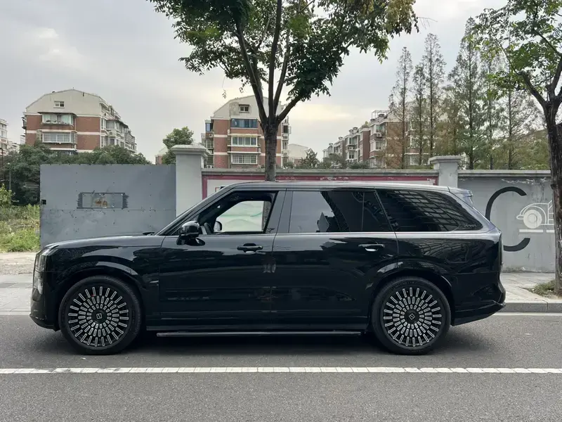 2025 Zeekr 9X с пробегом 30 000 км