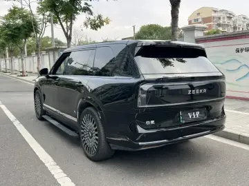 2025 Zeekr 9X с пробегом 30 000 км