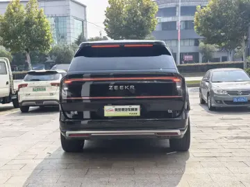 2025 Zeekr 9X с пробегом 32 000 км
