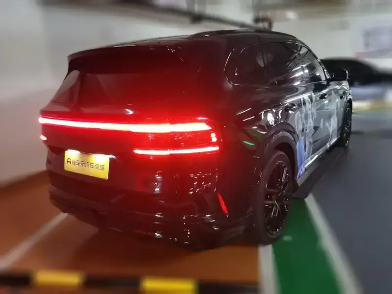 2026 Zeekr 8X с пробегом 6 700 км