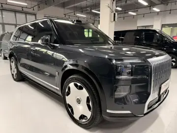2025 Zeekr 9X с пробегом 7 900 км