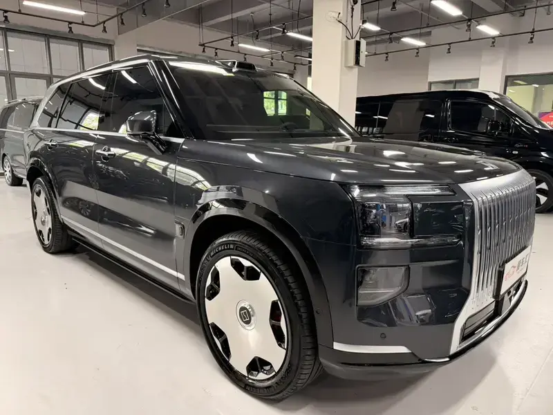 2025 Zeekr 9X с пробегом 7 900 км