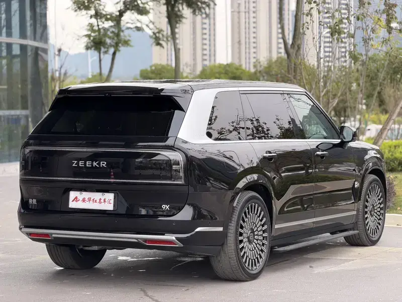 2025 Zeekr 9X с пробегом 400 км